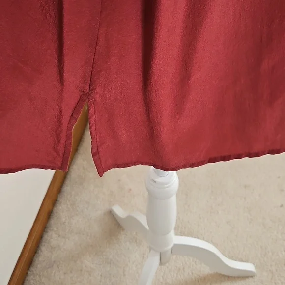 Eileen Fisher PL Silk Blouse Maroon Button Front Long Sleeve Quiet Luxury Career - Picture 9 of 9